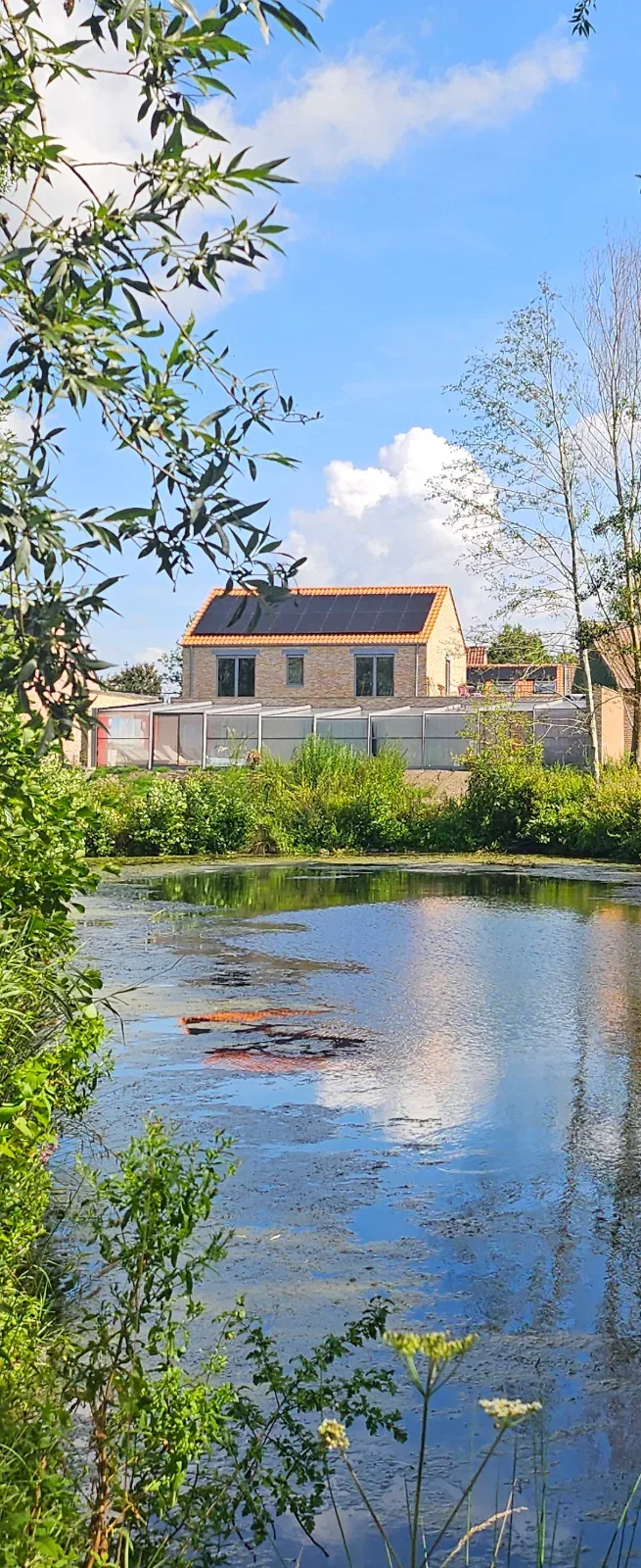 Centre de bien-être à vendre + splendide appartement 2 ch