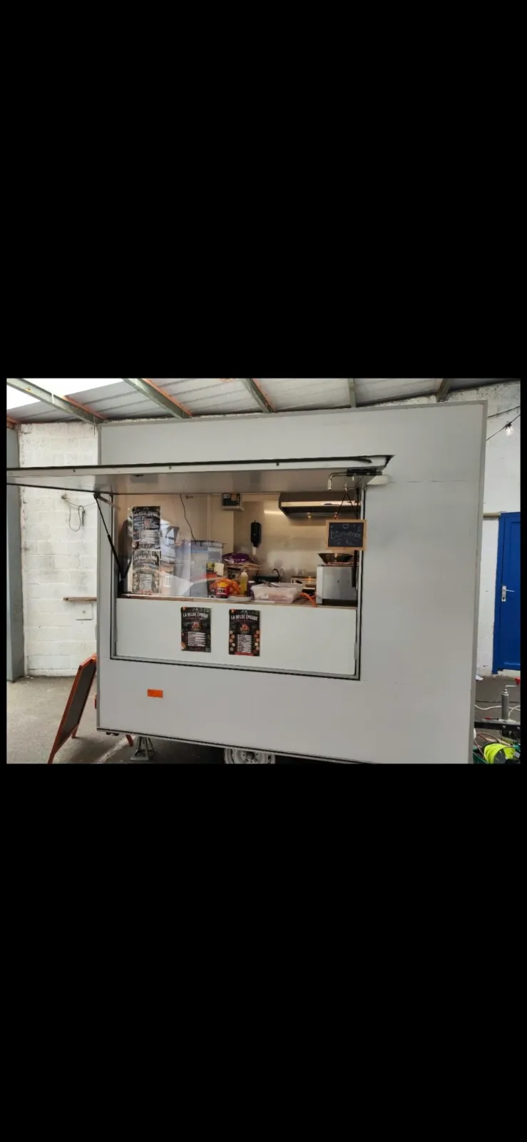 Food truck équipé | - de 750 kg | Idéal événements et marchés