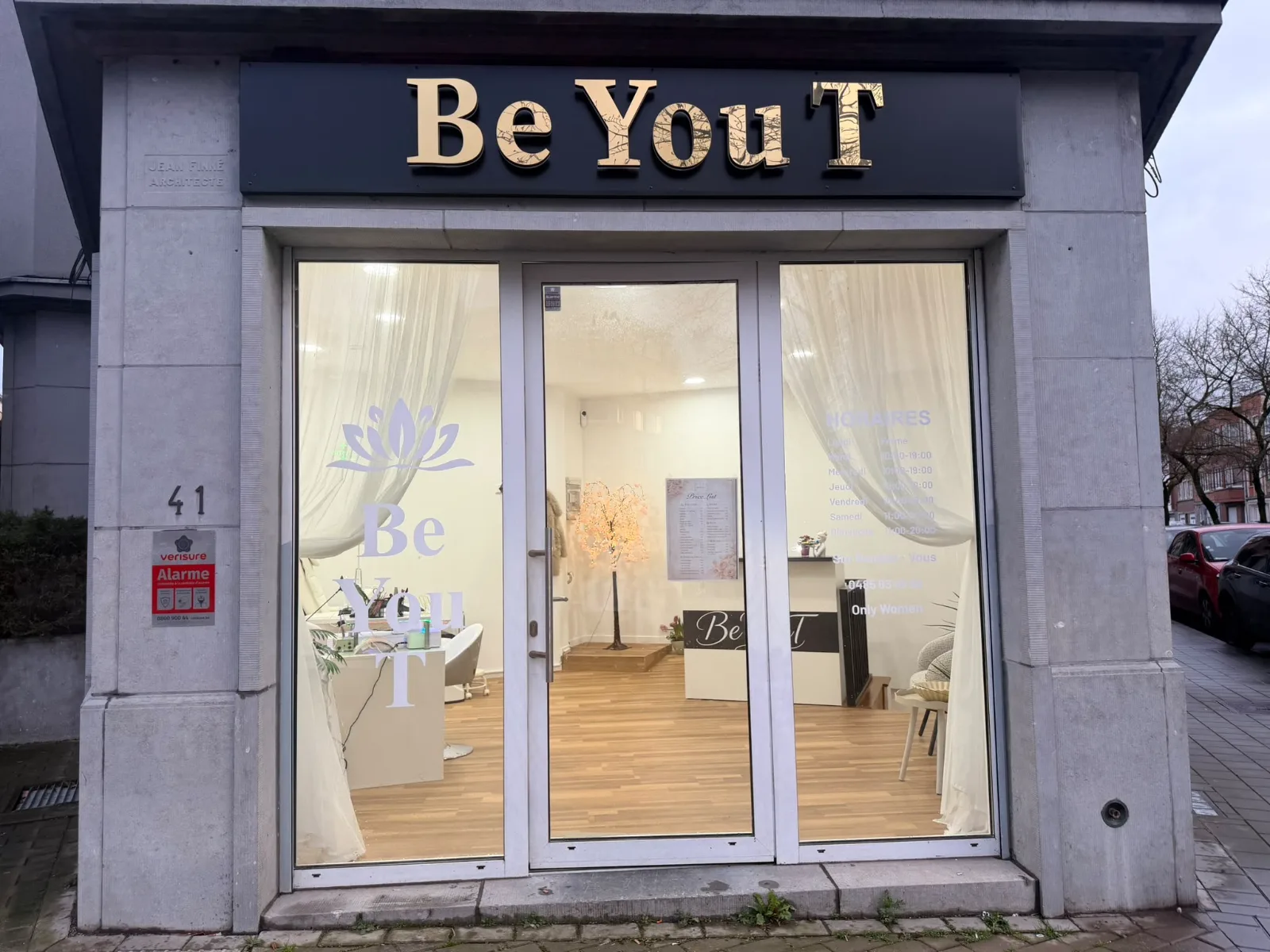 Centre esthétique 130 m² équipé | Laser & Head Spa & pédicure spa & manicure & soin — photo 1