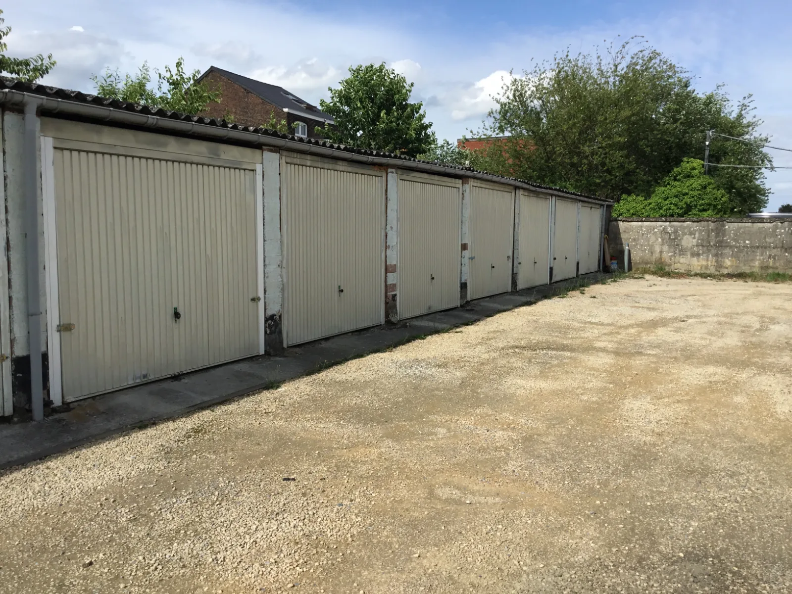 Lot 33 garages box fermés | 100% Loué | Clientèle Stable