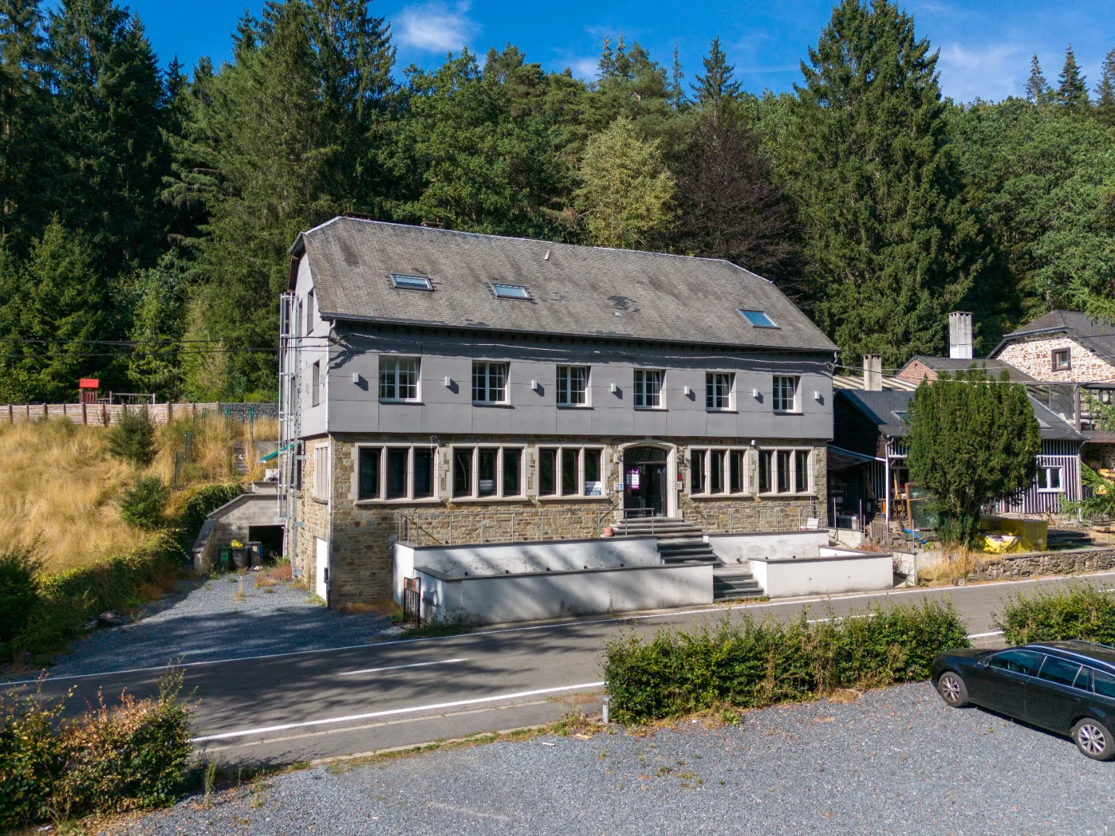 Hôtel restaurant Houffalize | Rénové récemment | Terrasse
